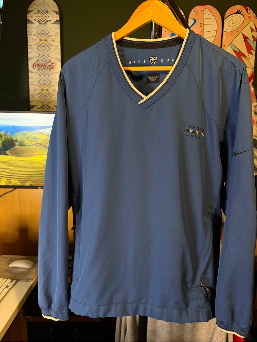 Nike Genoa Lakes Nevada V-Neck Golf Pullover with Contrast Trim & Pockets